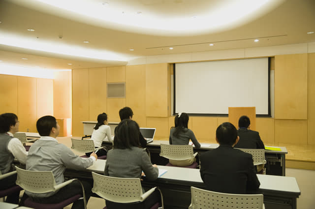 社会保険労務士　林里香事務所